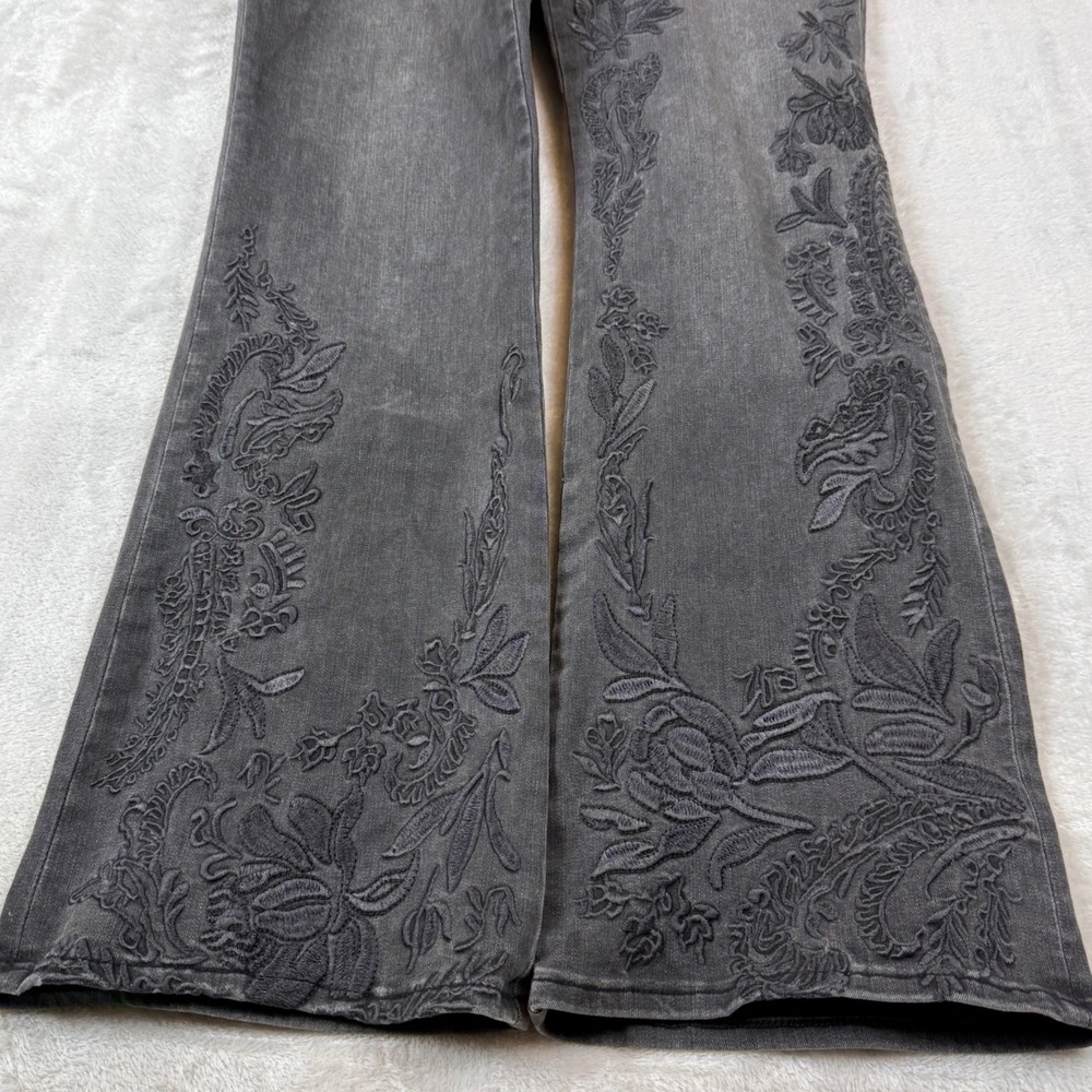 Chico's So Slimming Girlfriend Flare Jeans Embroidered Floral Sz 8R Western y2k